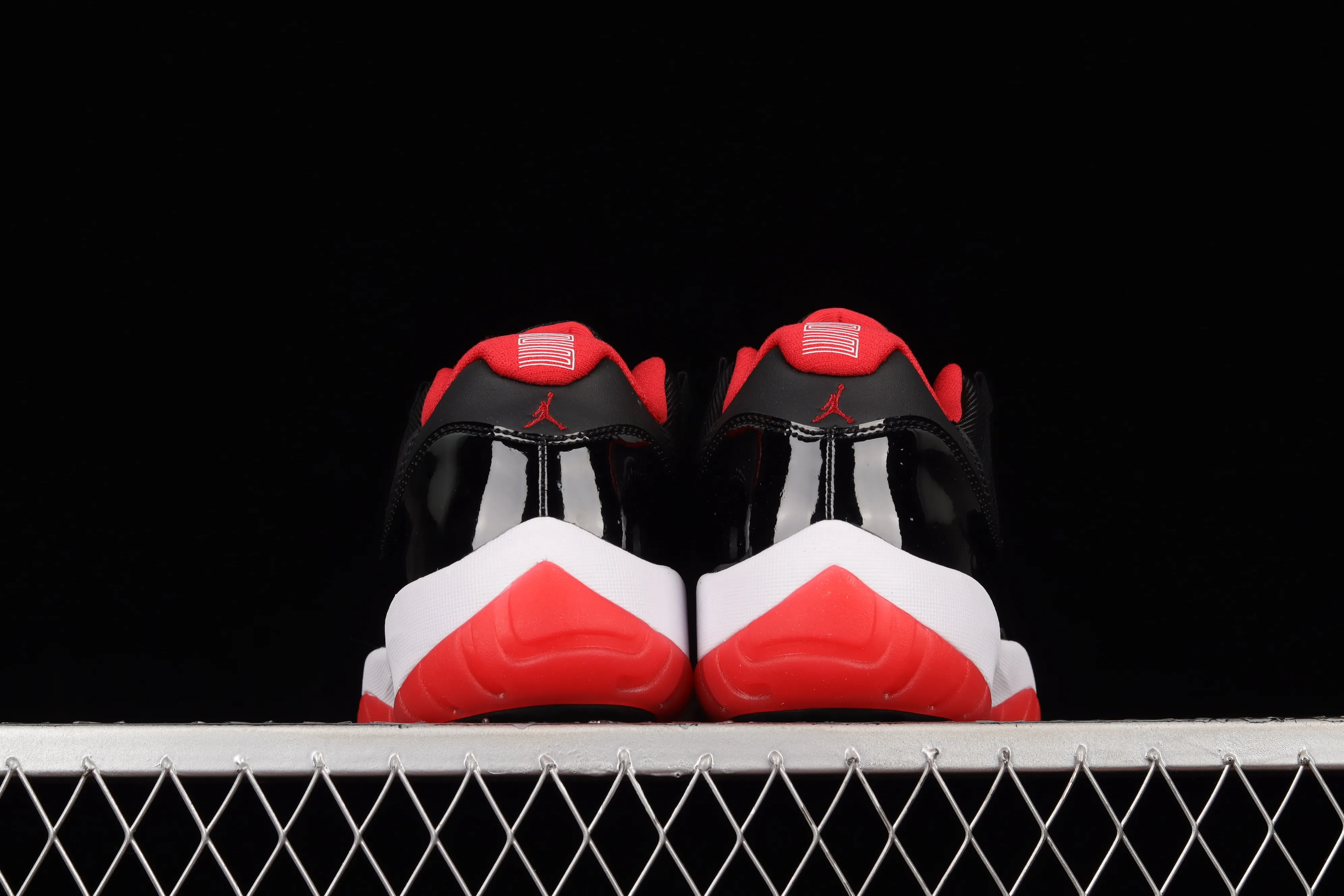 All categories Air Jordan Jordan series basketball shoes Air Jordan 11 F version Air Jordan 11 Low Bred AJ11 Joe 11 patent leather black and red genuine carbon low-top basketball shoes 528895-012